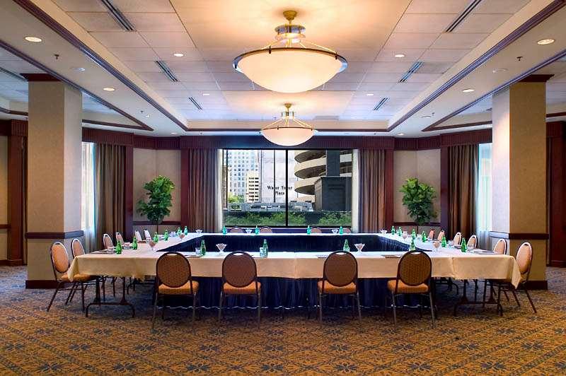 Hilton Chicago Magnificent Mile Suites Instalações foto